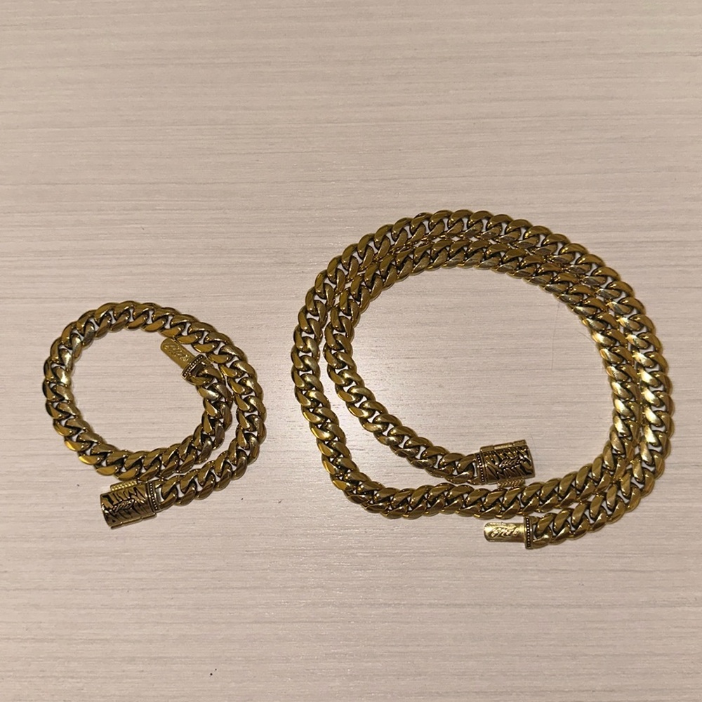 GLD Gold Chain & Bracelet